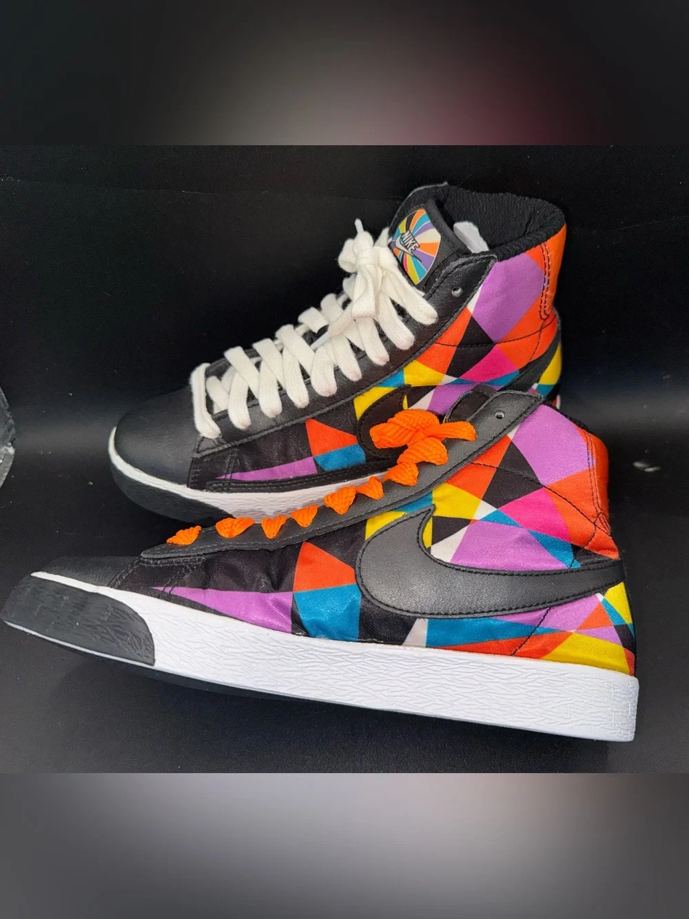 Nike Blazer Mid ‘77 Geometric Multi-Color High Top Sneakers Men’s 7.5 Women’s 9
